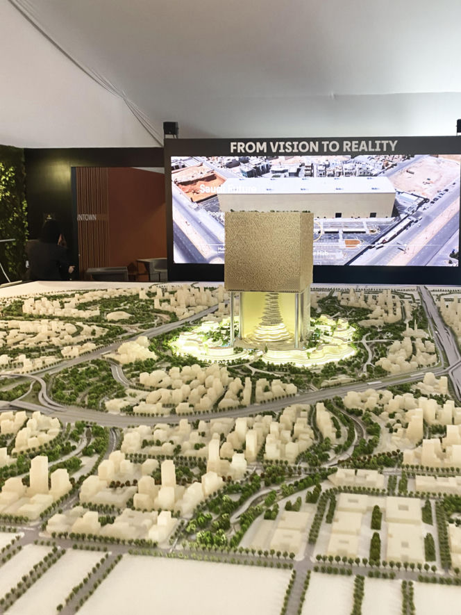 Szymon Wojciechowski relacjonuje tegoroczne MIPIM