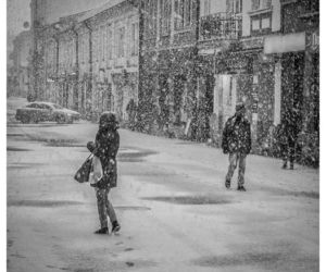Zaśnieżony Rzeszów w czerni i bieli: Te zdjęcia są PIĘKNE! [GALERIA]