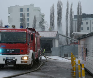 Pożar Lidla na Bielanach. 20 jednostek straży na miejscu.