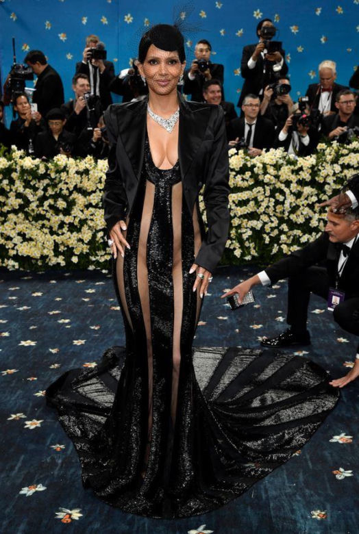 HALLE BERRY