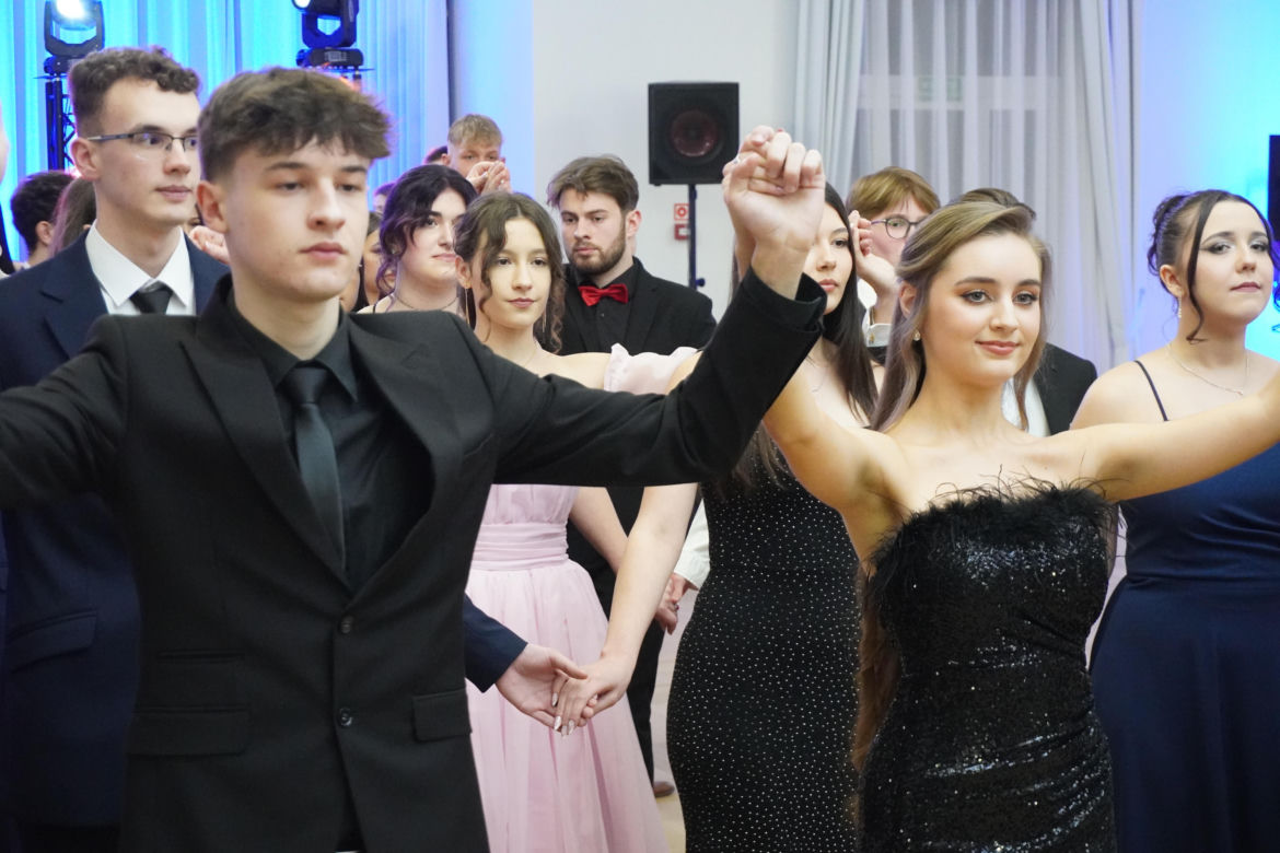Studniówki 2025 w rzeszowskich szkołach. To były niezapomniane chwile 