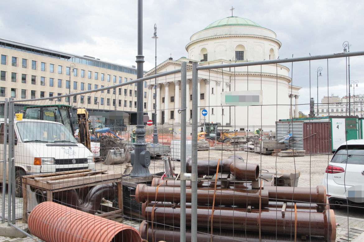 Kiedy koniec remontu Placu Trzech Krzyży? Znamy datę!