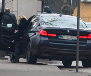 Monika Olejnik odwiedza grób rodziców