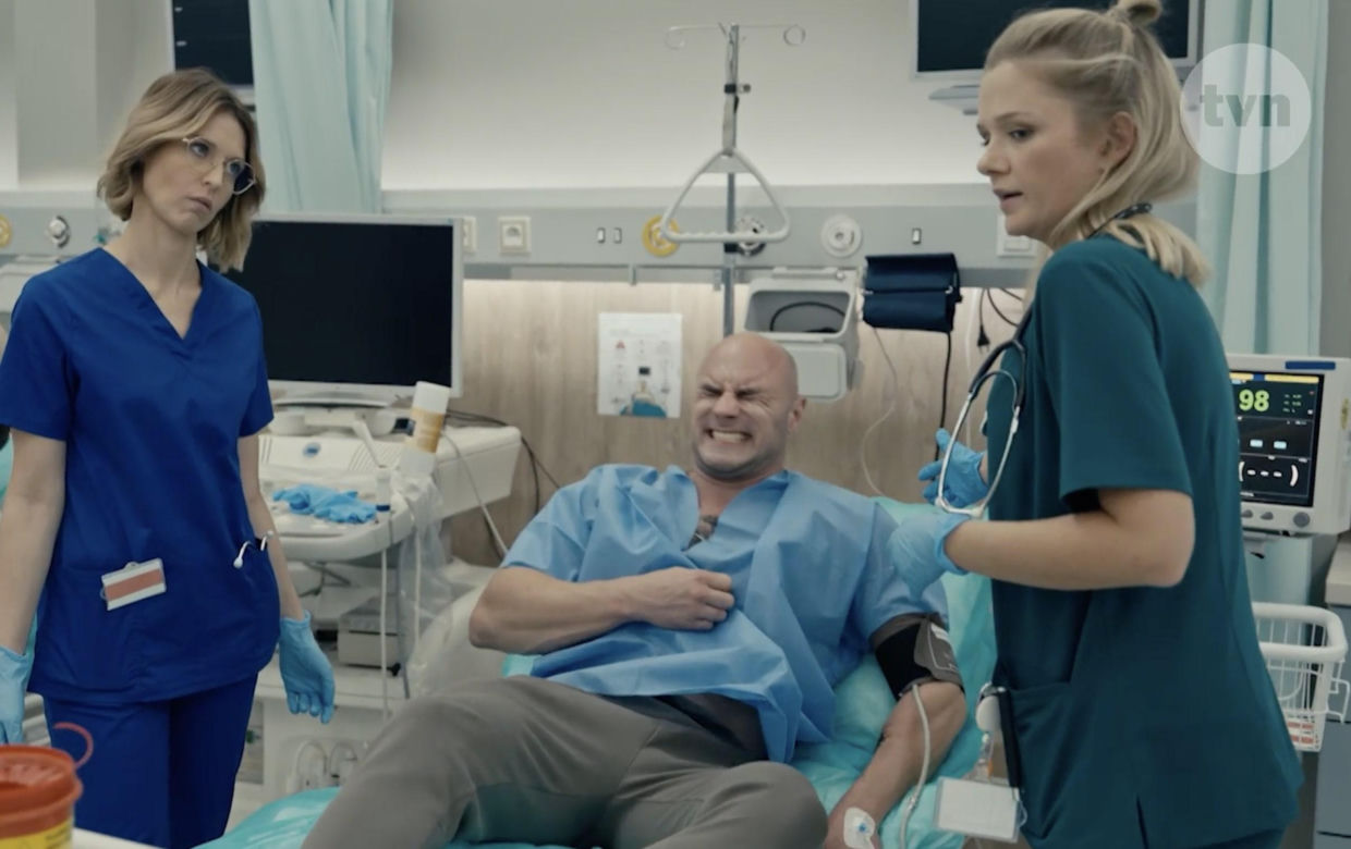 Szpital św. Anny, odcinek 4: Kaja Piotrowska (Ada Szczepaniak), Zosia Konecka (Julia Kamińska)