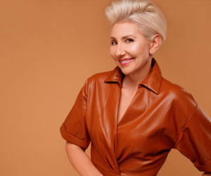 Sekret stylistów wyszedł na jaw. Tak dobierzesz odmładzającą fryzurę dla siebie. Fryzura a kształt twarzy