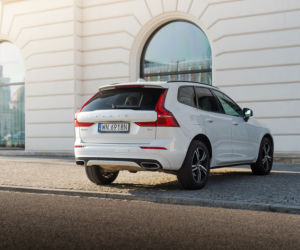 Volvo XC60 B4 Mild Hybrid FWD AT8 Momentum