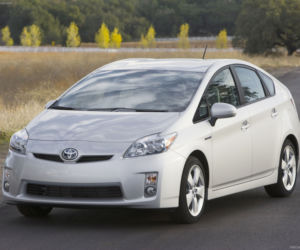 Toyota Prius Sol hatchback, model 2011