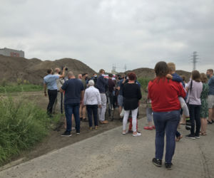 Chorzów: Fetor, hałdy biomasy i plaga owadów. Na mieszkańców spadła FALA nieszczęść!
