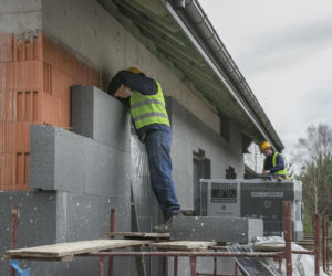 Gospodarka daje sygnał. Pensje rosną szybciej, przemysł zaskoczył