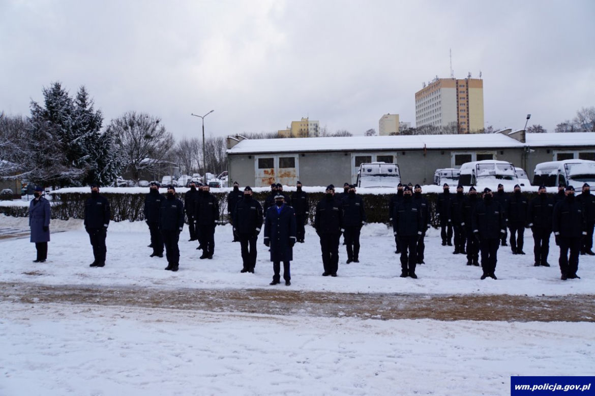 Nowi policjanci na Warmii i Mazurach. Ślubowało aż 80 funkcjonariuszy [ZDJĘCIA]