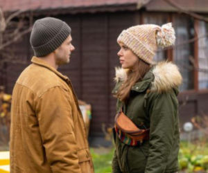 Na sygnale, odcinek 828: Ratownicy odkrywają na szyi pacjentki ślady duszenia, a chwilę później muszą stawić czoła jej agresywnemu mężowi