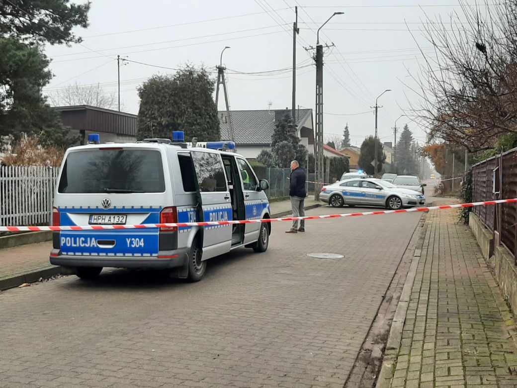 Do tragedii doszło na podwórku przed jednym z domów przy ul. Topolowej w Siedlcach