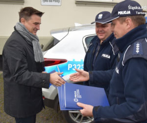 Nowy radiowóz dla policjantów Tworoga