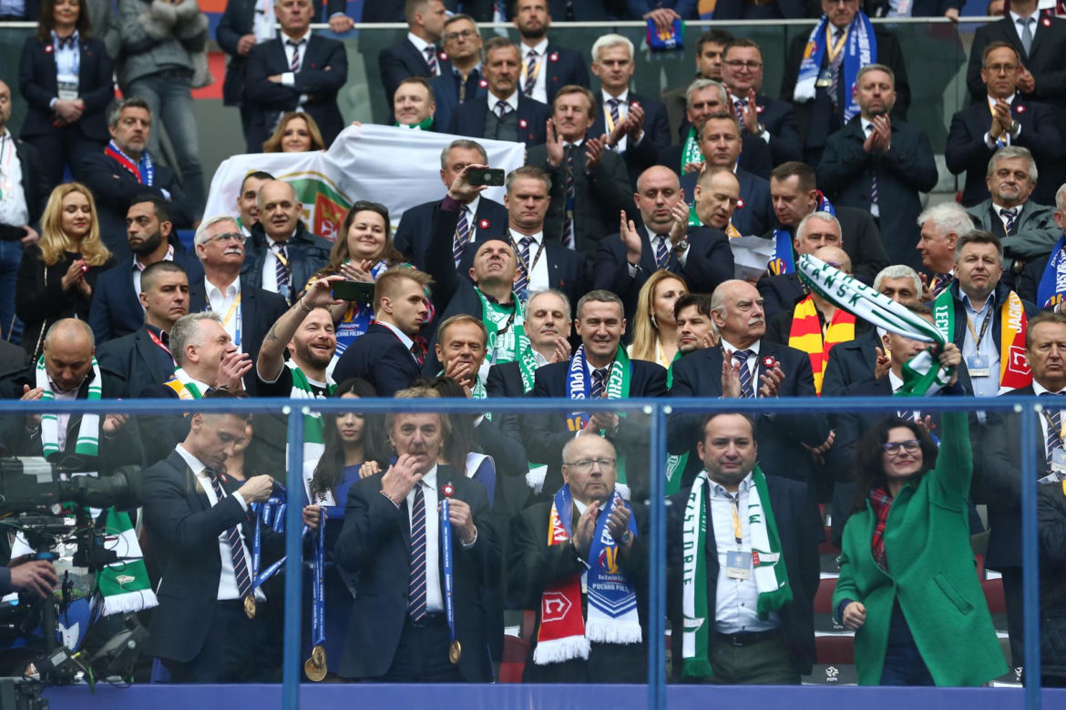 Politycy fani Lechii Gdańsk: Tusk, Wałęsa, Nawrocki, Kurski