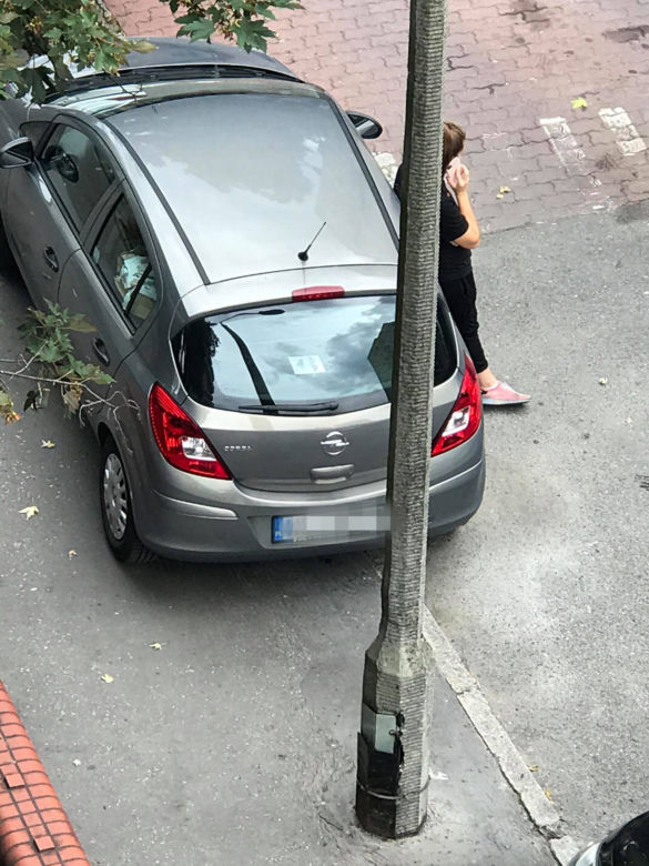 Altanka śmieciowa przy ul. Świętosławskiej 7