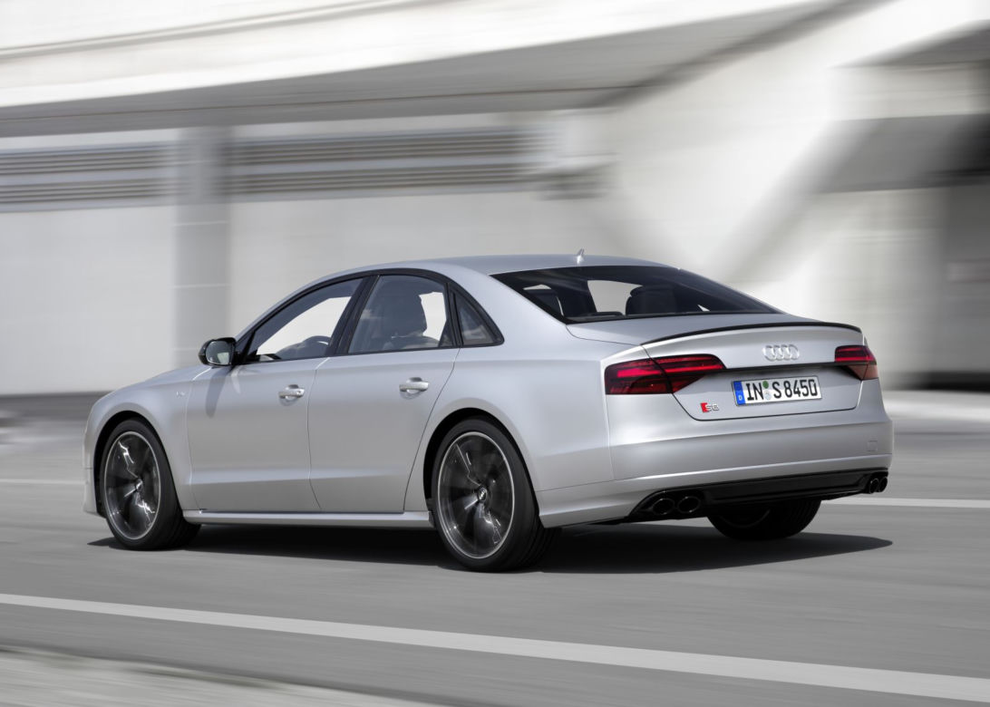 Audi S8 plus