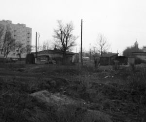 Ciemne ulice, podejrzane zaułki... Tak wyglądała najgroźniejsza dzielnica Warszawy [GALERIA]
