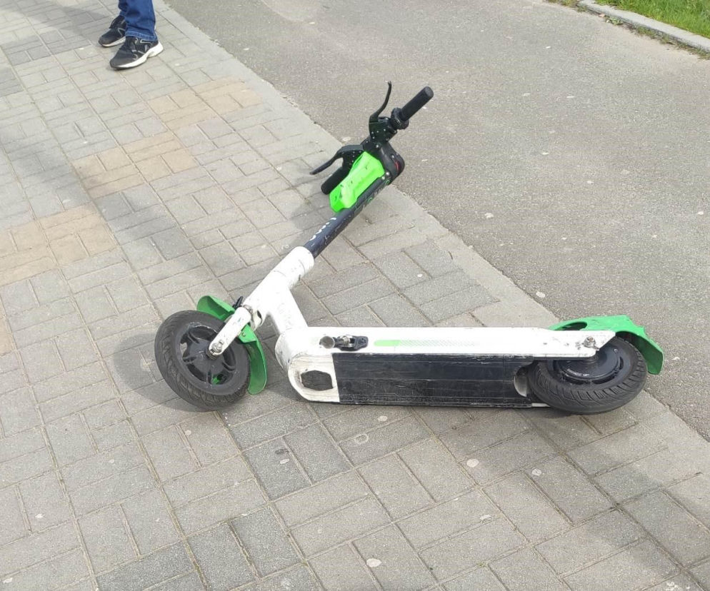 Porzucona hulajnoga - zdj, ilustracyjne