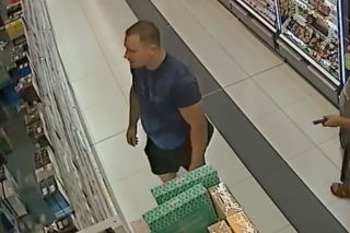 Policja szuka tych mężczyzn. Są podejrzewani o kradzież? [ZDJĘCIA]