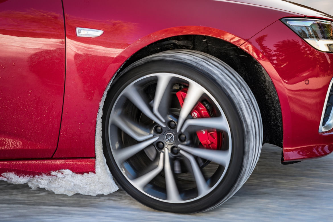 2020 Opel Insignia GSi AWD
