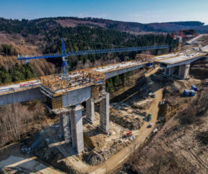 Najwyższa estakada w Polsce powstaje na S19 Babica Jawornik. Na plac budowy prowadzą serpentyny