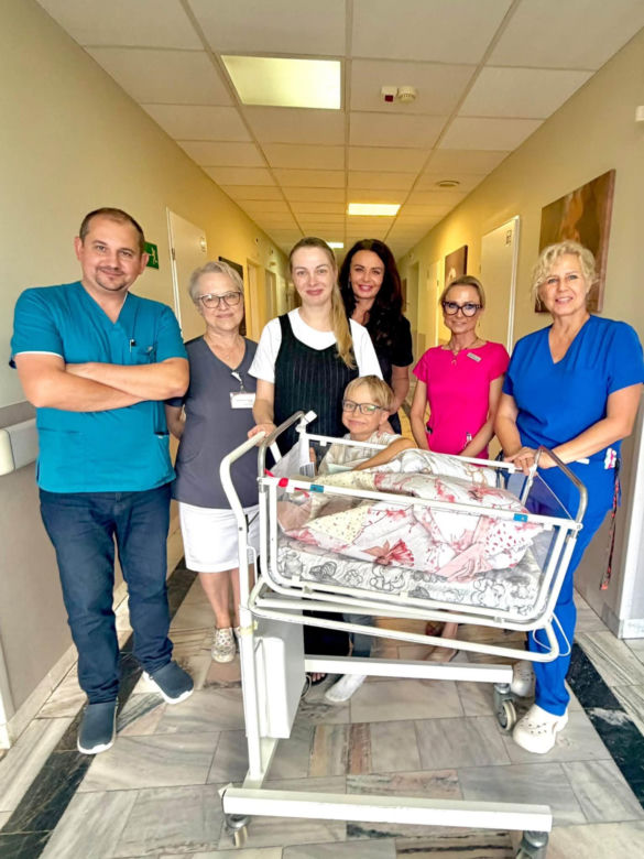 Lekarze uratowali mamę i bliźnięta