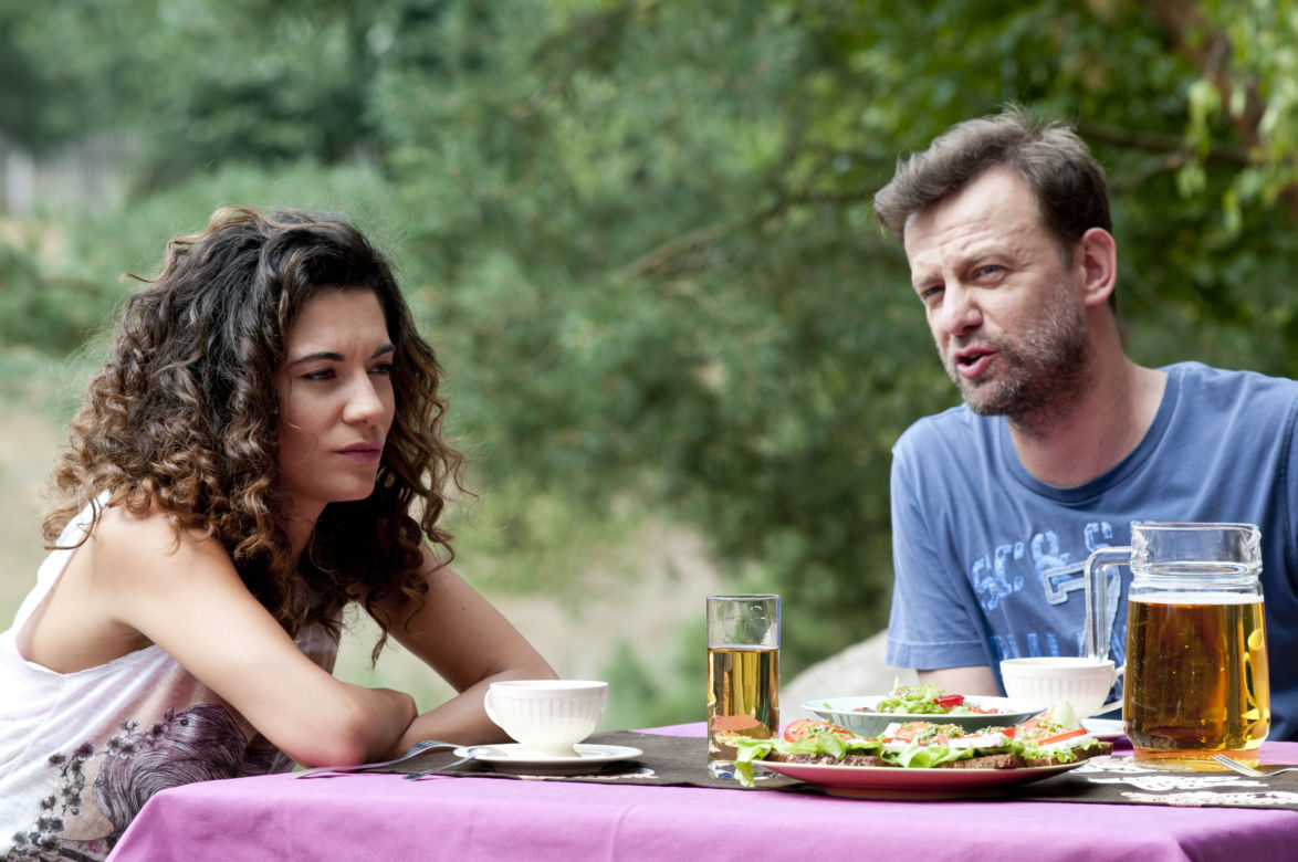 Pierwsza miłość. Norbert (Łukasz Konopka), Paulina (Julia Pogrebińska)