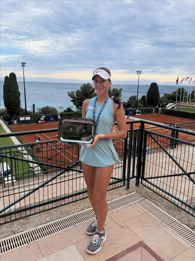 Oliwia Sybicka, 16-letnia stypendystka Igi Świątek