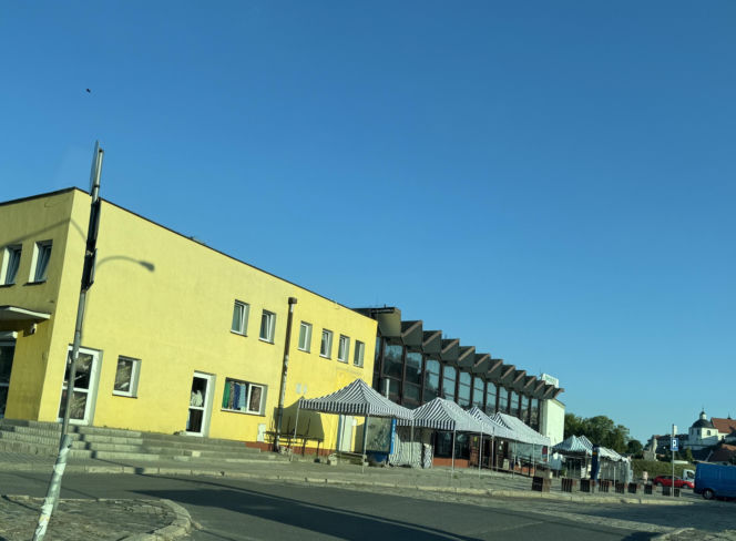Fast foody w PRL wyglądały zupełnie inaczej! Za tym klimatem tęskni wielu Polaków