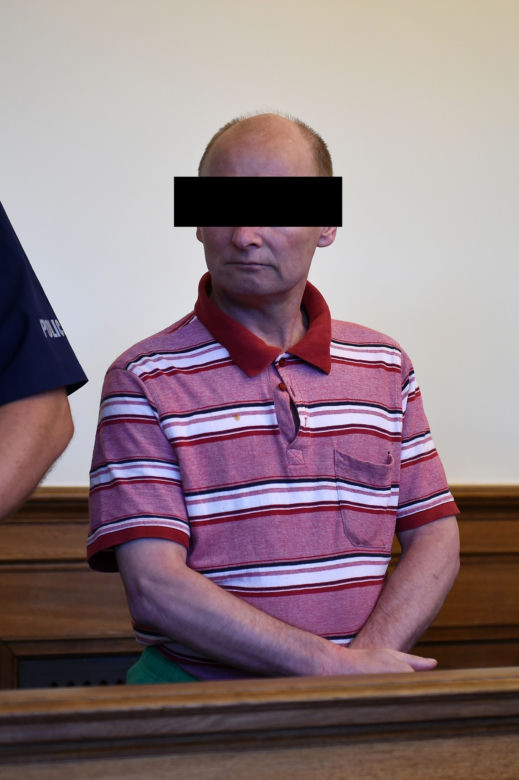 Polski Fritzl: za 20zł pozwalał gwałcić im żonę 