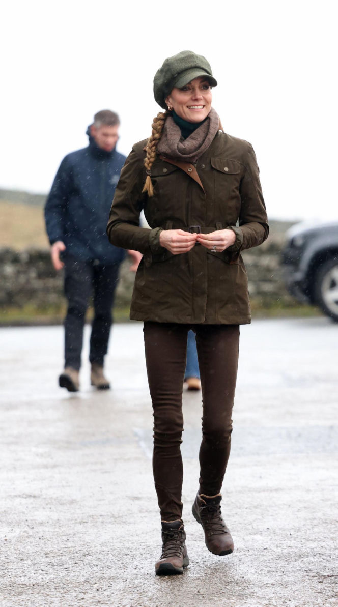  Stare zdjęcia księżnej Kate! Nie uwierzysz, jak się zabawiała