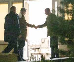 Mateusz Morawiecki i Jacek Sasin odwiedzili Jarosława Kaczyńskiego w szpitalu
