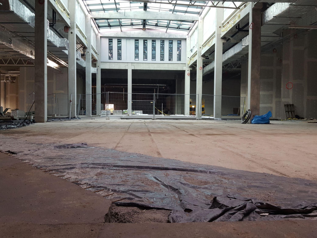 Galeria Goplana w Lesznie od środka. Za nieco ponad 3 miesiące otwarcie