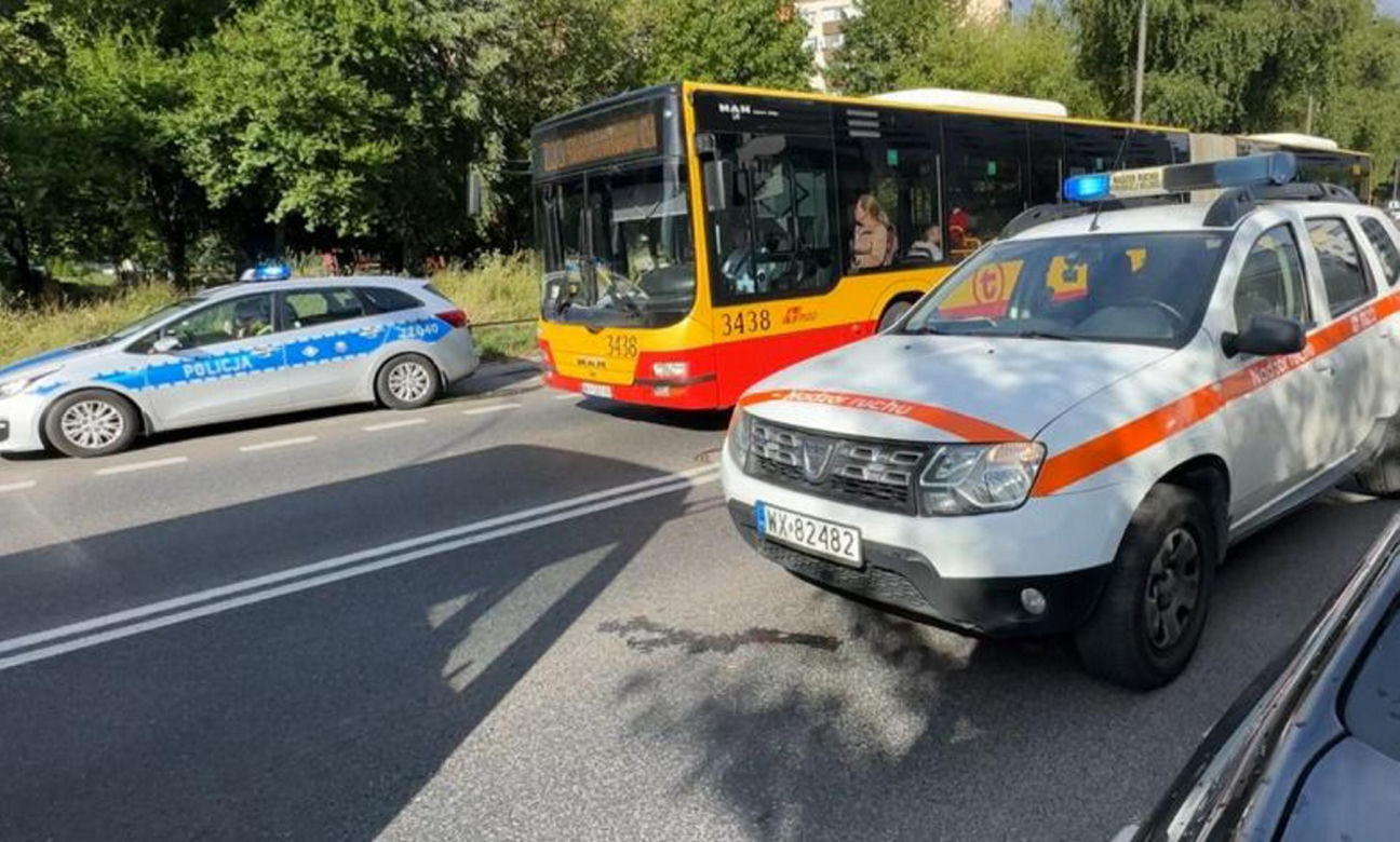 Makabryczny wypadek w Warszawie. Autobus wlókł emerytkę po ulicy