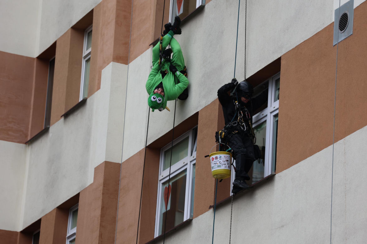 Alpiniści dla WOŚP dali radość małym pacjentom z Uniwersyteckiego Szpitala Dziecięcego w Lublinie
