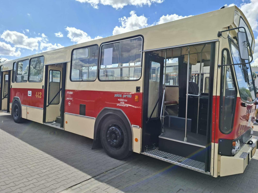 II Zlot Zabytkowych Autobusów w Starachowicach
