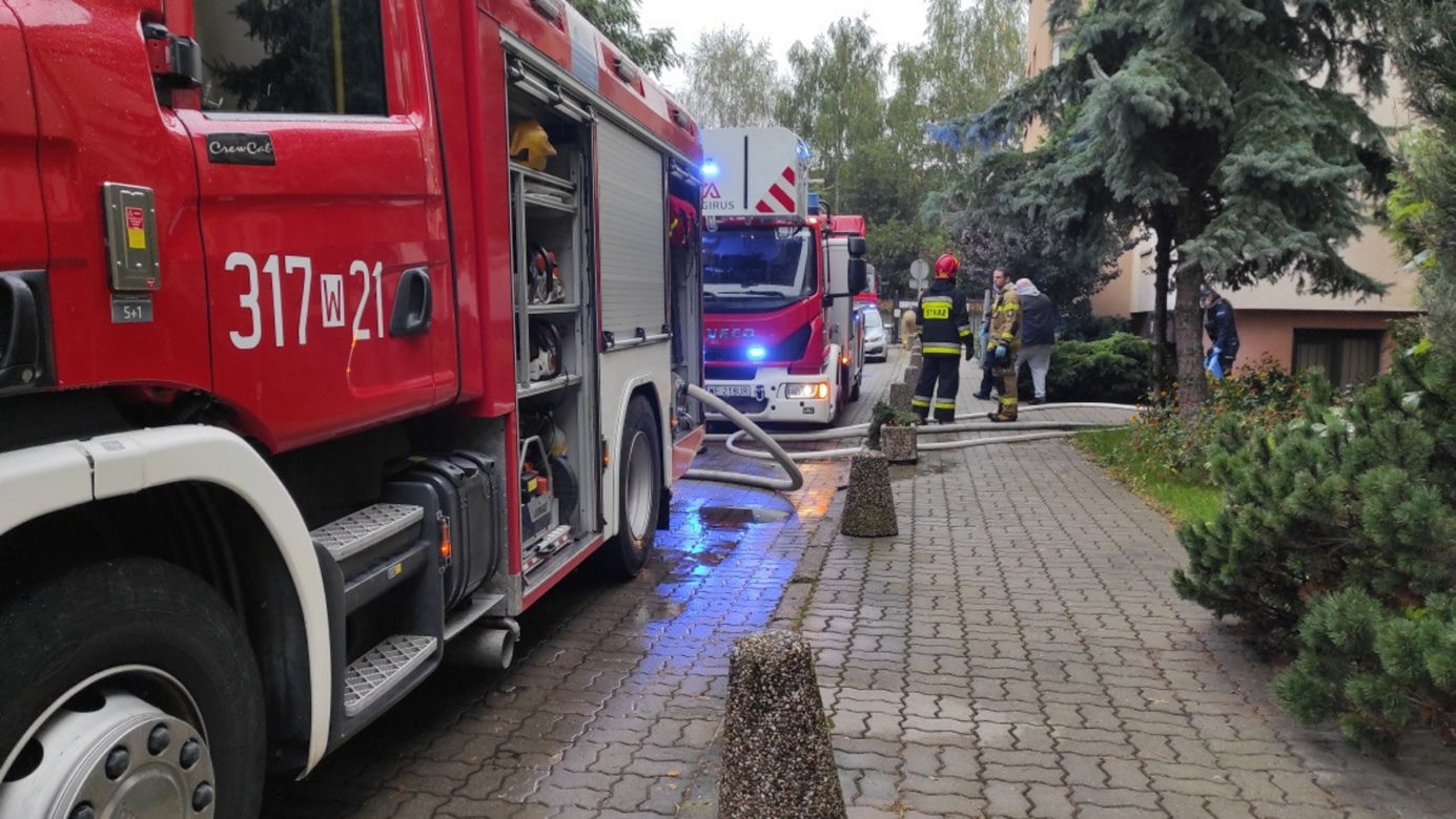 Pożar na Ursynowie, spłonęło mieszkanie. W środku uwięzione były zwierzęta