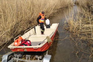 Trwają poszukiwania 37-letniego Damiana Jakowczyka, który w nocy z 1 na 2 listopada 2025 roku opuścił swój dom w miejscowości Łuszków i od tamtej pory nie nawiązał kontaktu z bliskimi