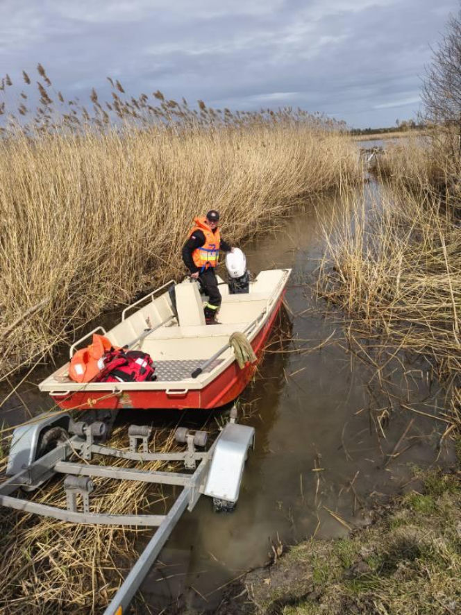 Trwają poszukiwania 37-letniego Damiana Jakowczyka, który w nocy z 1 na 2 listopada 2025 roku opuścił swój dom w miejscowości Łuszków i od tamtej pory nie nawiązał kontaktu z bliskimi