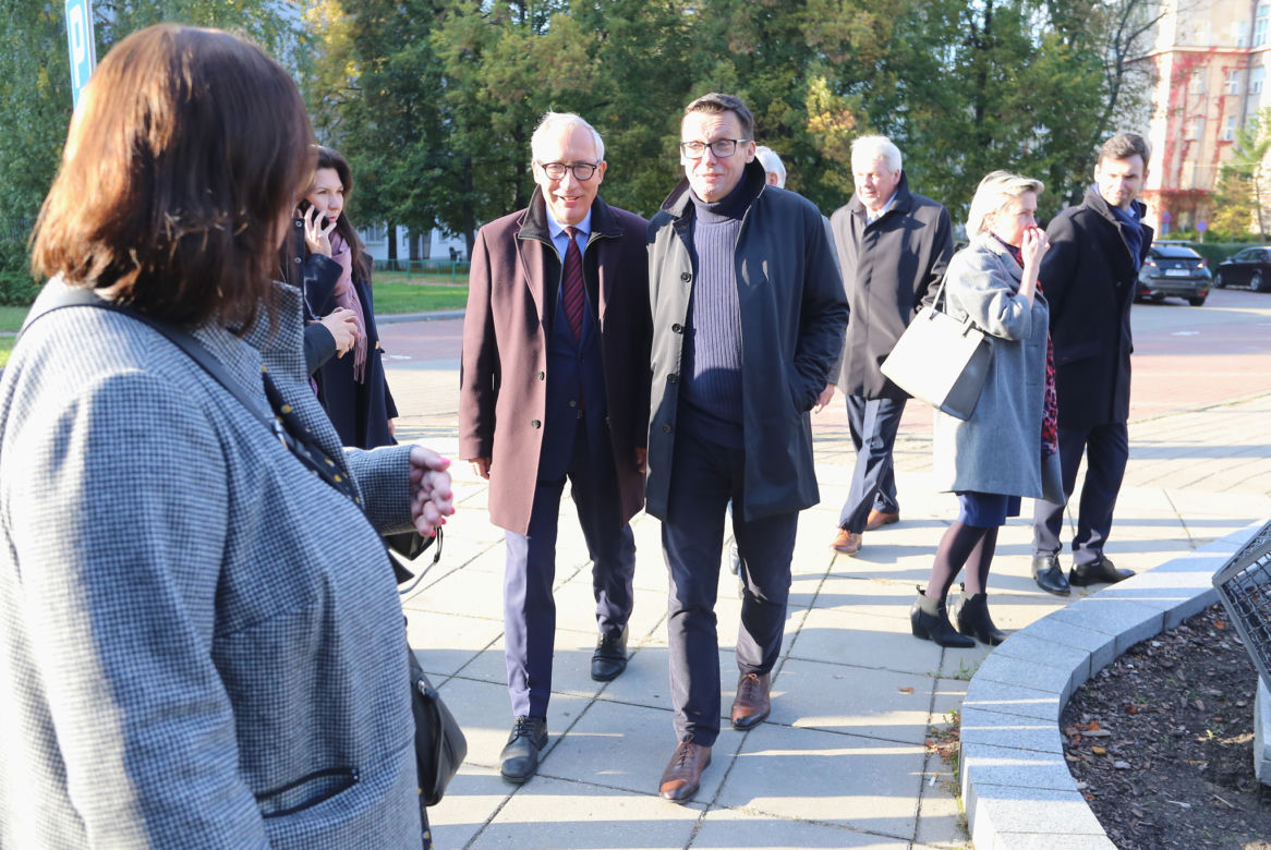 Politycy PiS jadą na wyjazdowe posiedzenie partii