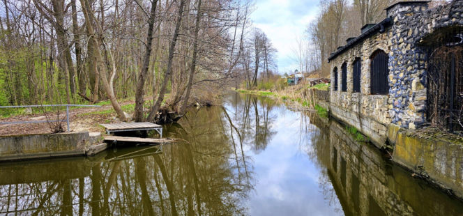 Młyn wodny w Morawicy