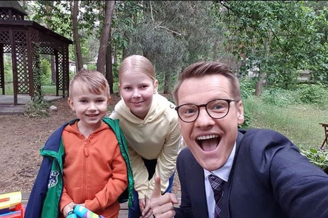 M jak miłość po wakacjach 2018. Piotrek (Marcin Mroczek), Lenka (Marysia Głowacka), nowy Mikołaj (Aleksander Bożyk)