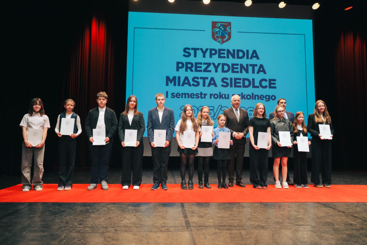 Najzdolniejsi uczniowie odebrali stypendia Prezydenta Miasta Siedlce