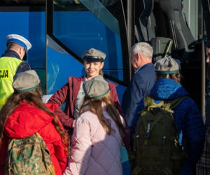 Pierwsza miłość: Lusia wyjeżdża na wycieczkę. Podczas podróży dochodzi do tragicznego wypadku...