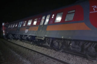 Wykolejenie dwóch wagonów pociągu Polregio na trasie Miechów - Słomniki. Znamy przyczynę!