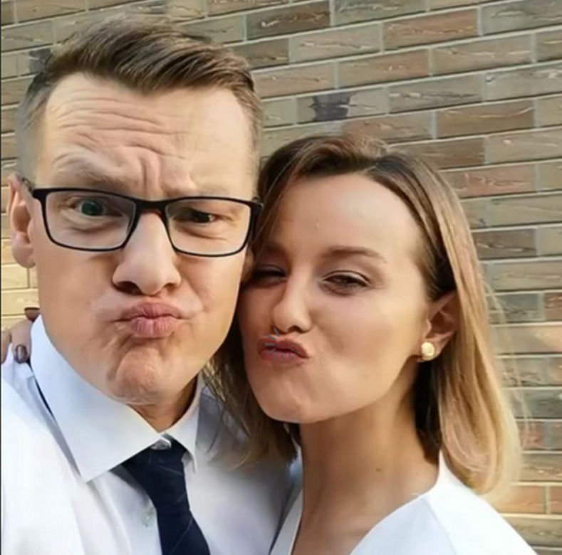 M jak miłość. Piotrek (Marcin Mroczek), Kamila (Anna Gorajska)