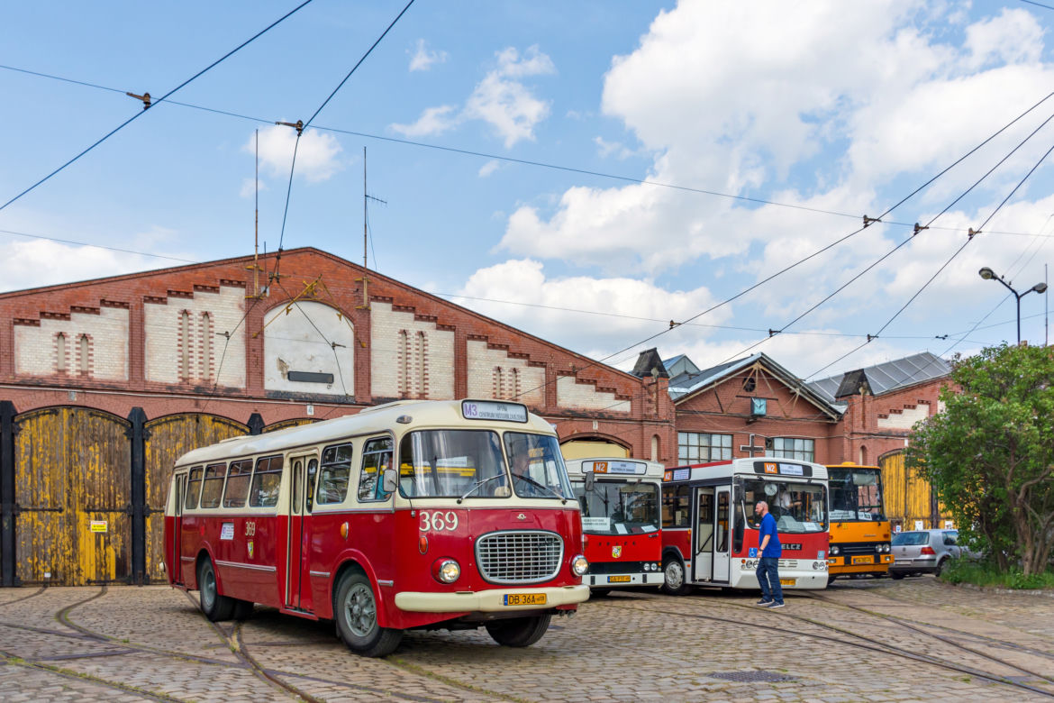 Startują Wrocławskie Linie Turystyczne! To przejazdy zabytkowymi tramwajami i autobusami