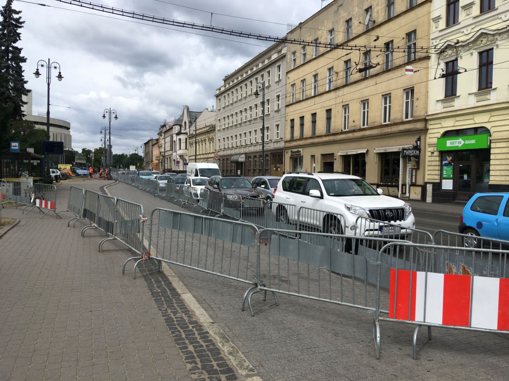 Uwaga bydgoszczanie! Rozpoczęły się prace nad przebudową ul. Focha [ZDJĘCIA]