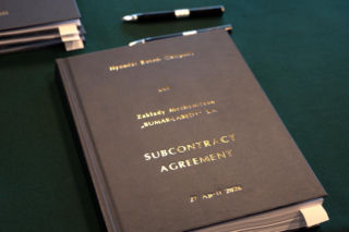 4 umowy wykonawcze Bumar-Łabędy