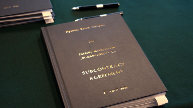 4 umowy wykonawcze Bumar-Łabędy